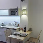 Standard Apartment by Hi5-Liszt Ferenc Square